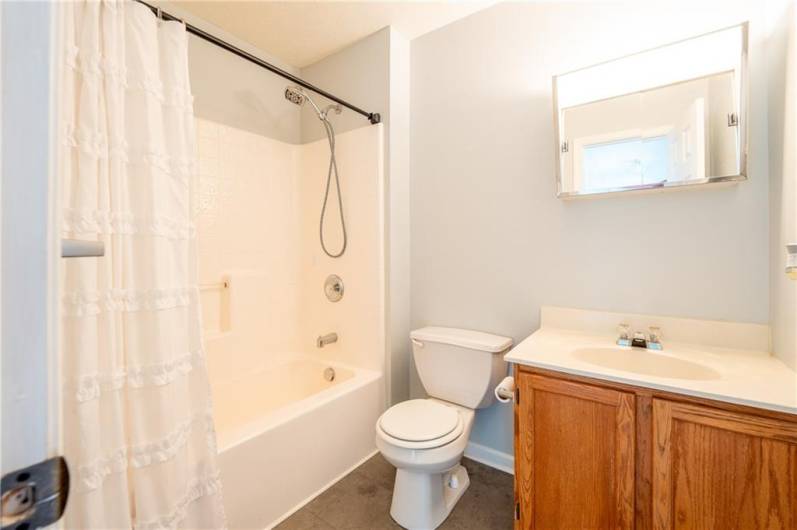 111 Stratford Ct, New Stanton, PA 15672, 4 Bedrooms Bedrooms, 10 Rooms Rooms,2.1 BathroomsBathrooms,Residential,For Sale,Stratford Ct,0,1711431