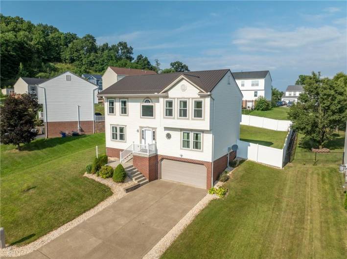 111 Stratford Ct, New Stanton, PA 15672, 4 Bedrooms Bedrooms, 10 Rooms Rooms,2.1 BathroomsBathrooms,Residential,For Sale,Stratford Ct,0,1711431