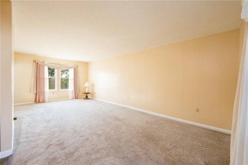 111 Stratford Ct, New Stanton, PA 15672, 4 Bedrooms Bedrooms, 10 Rooms Rooms,2.1 BathroomsBathrooms,Residential,For Sale,Stratford Ct,0,1711431