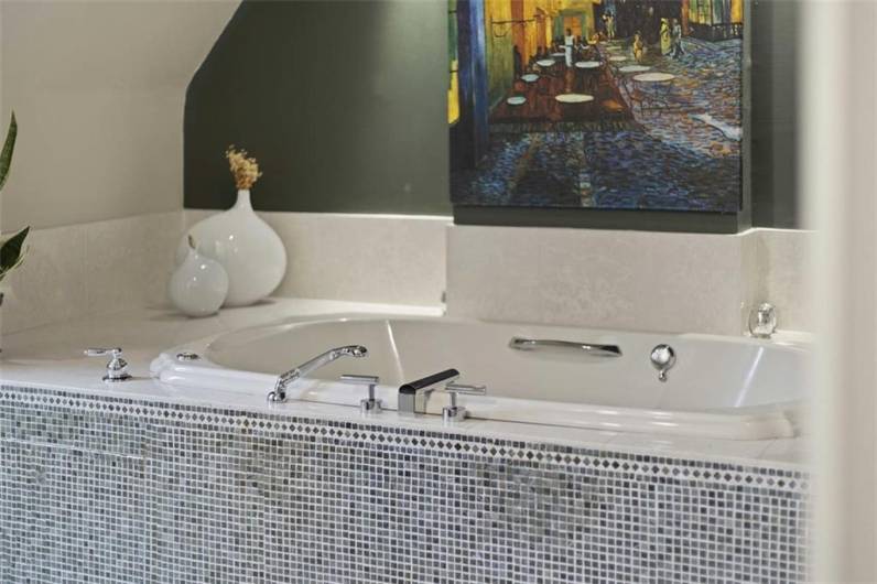 Beautifully tiled jetted-tub