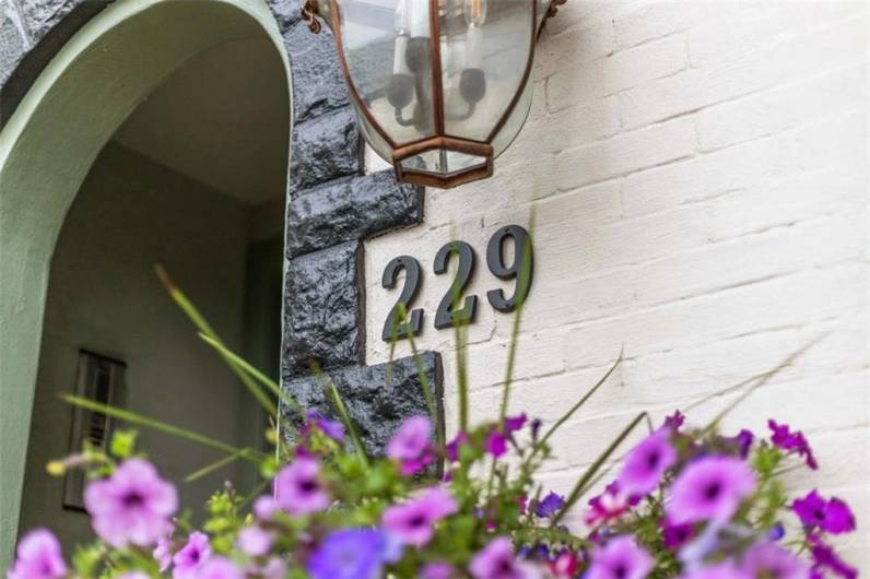 229 Grandview Ave