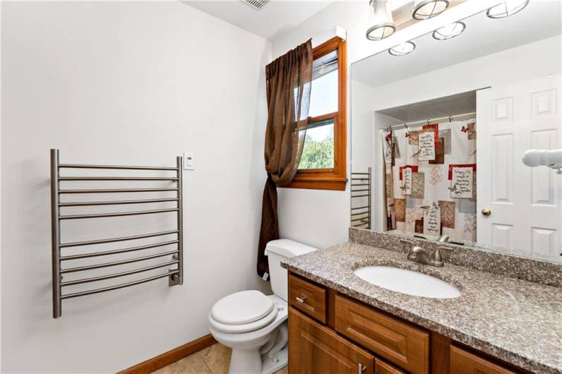 Primary Full-Bath