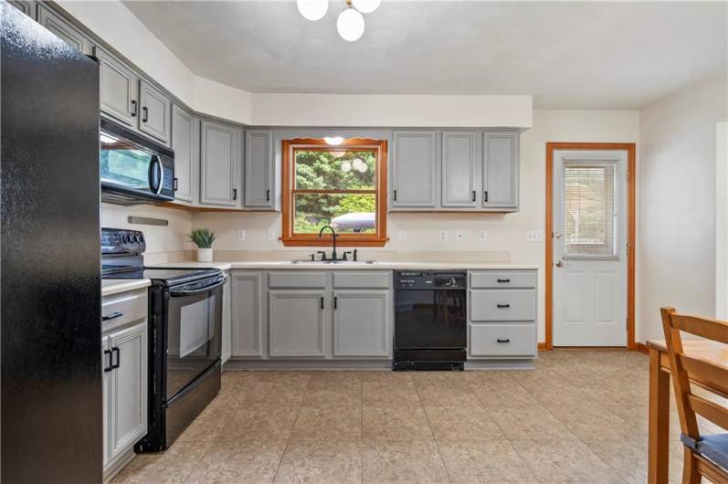 102 Whitetail Drive, Harrison City, PA 15636, 4 Bedrooms Bedrooms, 11 Rooms Rooms,2.1 BathroomsBathrooms,Residential,For Sale,Whitetail Drive,0,1711495