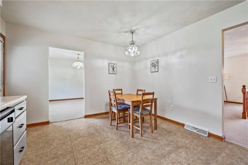 102 Whitetail Drive, Harrison City, PA 15636, 4 Bedrooms Bedrooms, 11 Rooms Rooms,2.1 BathroomsBathrooms,Residential,For Sale,Whitetail Drive,0,1711495