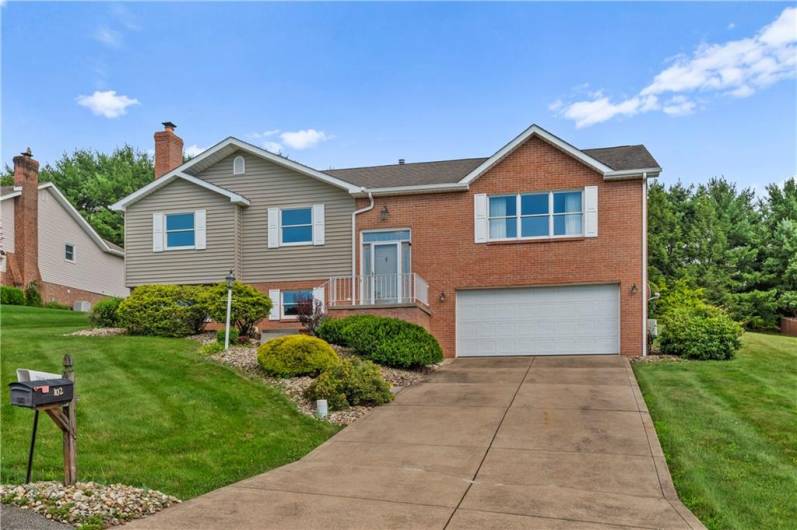 102 Whitetail Drive, Harrison City, PA 15636, 4 Bedrooms Bedrooms, 11 Rooms Rooms,2.1 BathroomsBathrooms,Residential,For Sale,Whitetail Drive,0,1711495