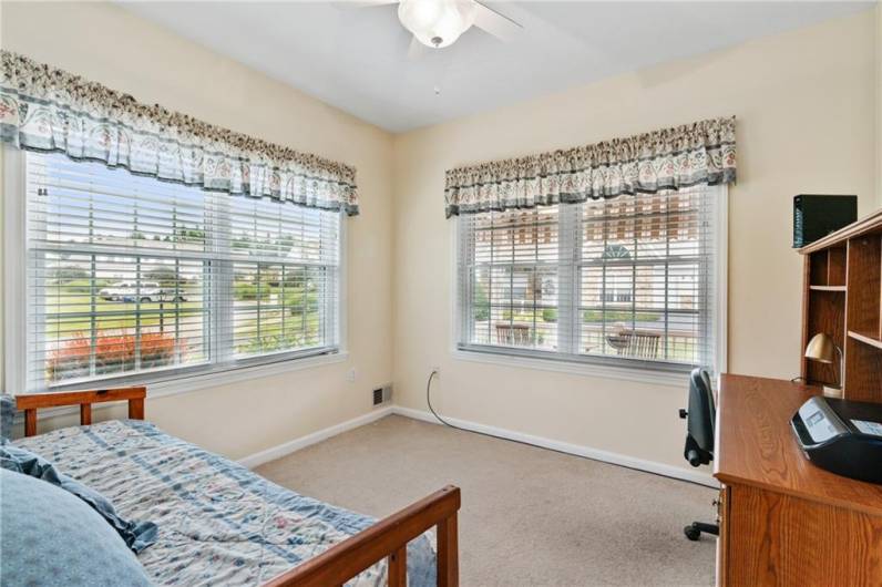 #2-Use as bedroom, office or den