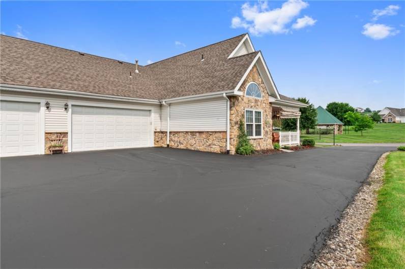 133 Canter Ln, Gibsonia, PA 15044, 3 Bedrooms Bedrooms, 7 Rooms Rooms,2.1 BathroomsBathrooms,Residential,For Sale,Canter Ln,0,1711501