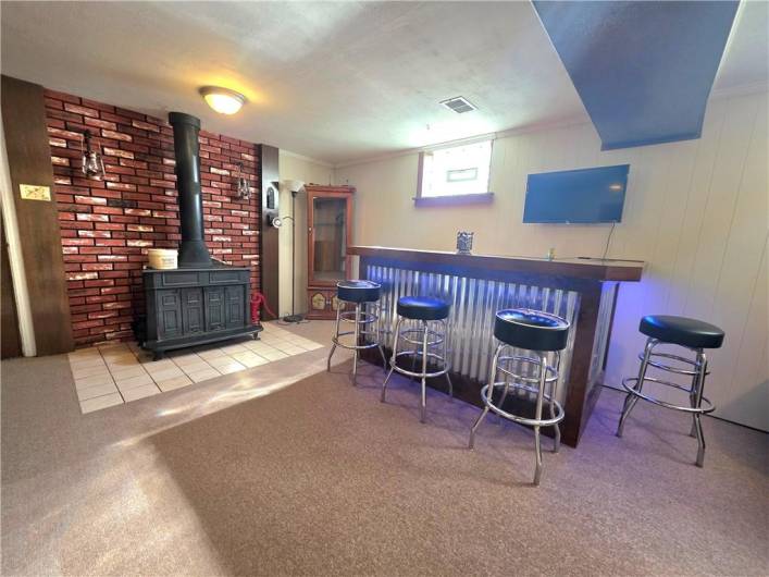12280 Adams Dr, Irwin, PA 15642, 3 Bedrooms Bedrooms, 10 Rooms Rooms,2 BathroomsBathrooms,Residential,For Sale,Adams Dr,0,1711514