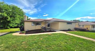 12280 Adams Dr, Irwin, PA 15642, 3 Bedrooms Bedrooms, 10 Rooms Rooms,2 BathroomsBathrooms,Residential,For Sale,Adams Dr,0,1711514