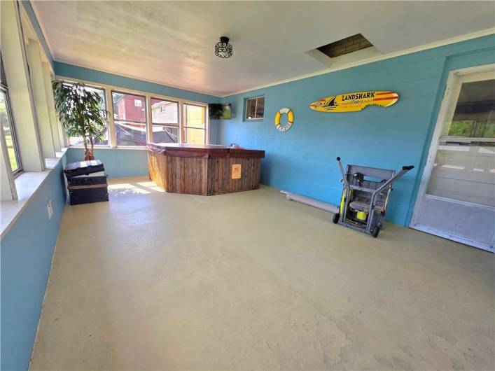 12280 Adams Dr, Irwin, PA 15642, 3 Bedrooms Bedrooms, 10 Rooms Rooms,2 BathroomsBathrooms,Residential,For Sale,Adams Dr,0,1711514
