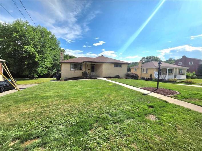 12280 Adams Dr, Irwin, PA 15642, 3 Bedrooms Bedrooms, 10 Rooms Rooms,2 BathroomsBathrooms,Residential,For Sale,Adams Dr,0,1711514