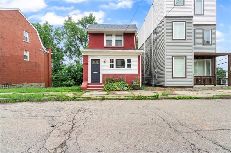 5402 Kincaid St, Pittsburgh, PA 15206, 2 Bedrooms Bedrooms, ,1 BathroomBathrooms,Residential,For Sale,Kincaid St,0,1711546