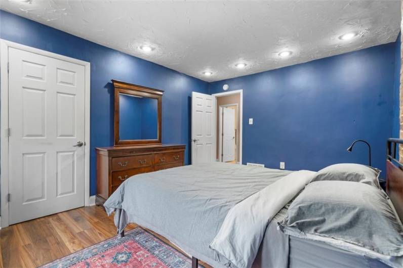 5402 Kincaid St, Pittsburgh, PA 15206, 2 Bedrooms Bedrooms, ,1 BathroomBathrooms,Residential,For Sale,Kincaid St,0,1711546