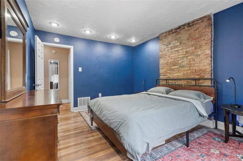 5402 Kincaid St, Pittsburgh, PA 15206, 2 Bedrooms Bedrooms, ,1 BathroomBathrooms,Residential,For Sale,Kincaid St,0,1711546