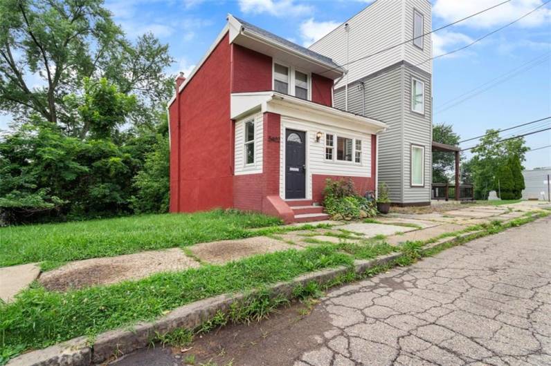 5402 Kincaid St, Pittsburgh, PA 15206, 2 Bedrooms Bedrooms, ,1 BathroomBathrooms,Residential,For Sale,Kincaid St,0,1711546