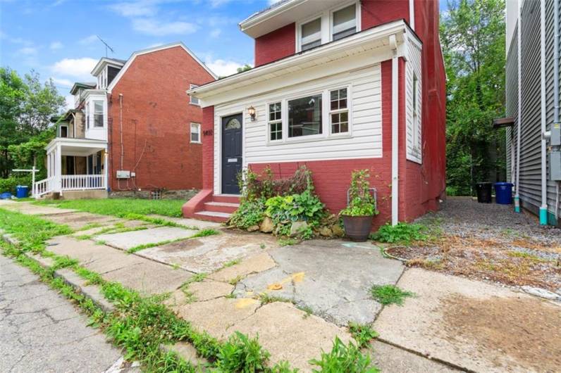 5402 Kincaid St, Pittsburgh, PA 15206, 2 Bedrooms Bedrooms, ,1 BathroomBathrooms,Residential,For Sale,Kincaid St,0,1711546