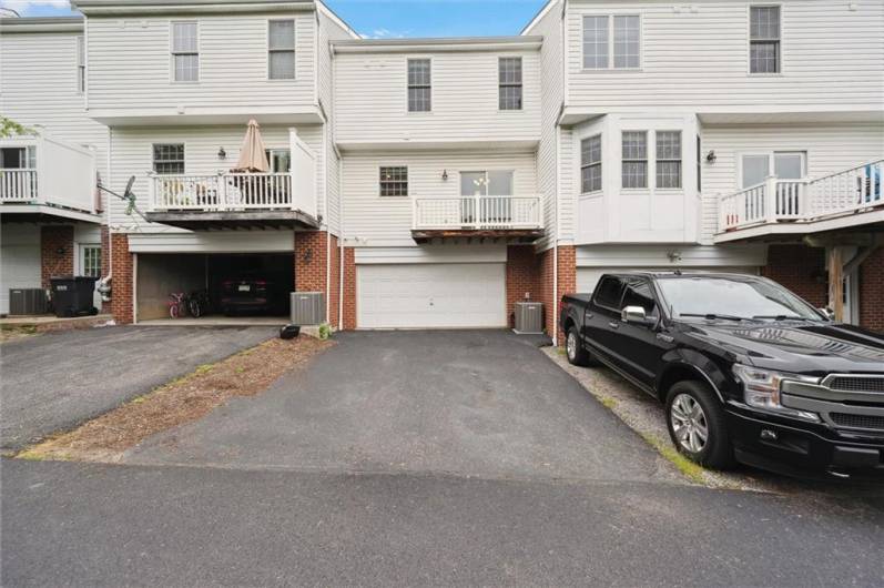 409 Marshall Heights Drive, Wexford, PA 15090, 3 Bedrooms Bedrooms, 7 Rooms Rooms,2.1 BathroomsBathrooms,Residential,For Sale,Marshall Heights Drive,0,1711567