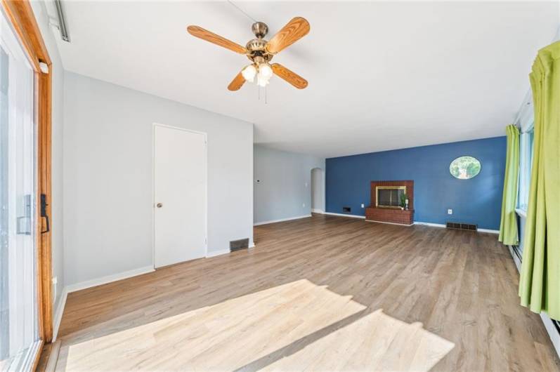 30 Forsythe Road, Pittsburgh, PA 15220, 4 Bedrooms Bedrooms, 10 Rooms Rooms,2 BathroomsBathrooms,Residential,For Sale,Forsythe Road,0,1711572