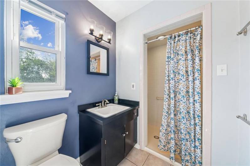 30 Forsythe Road, Pittsburgh, PA 15220, 4 Bedrooms Bedrooms, 10 Rooms Rooms,2 BathroomsBathrooms,Residential,For Sale,Forsythe Road,0,1711572