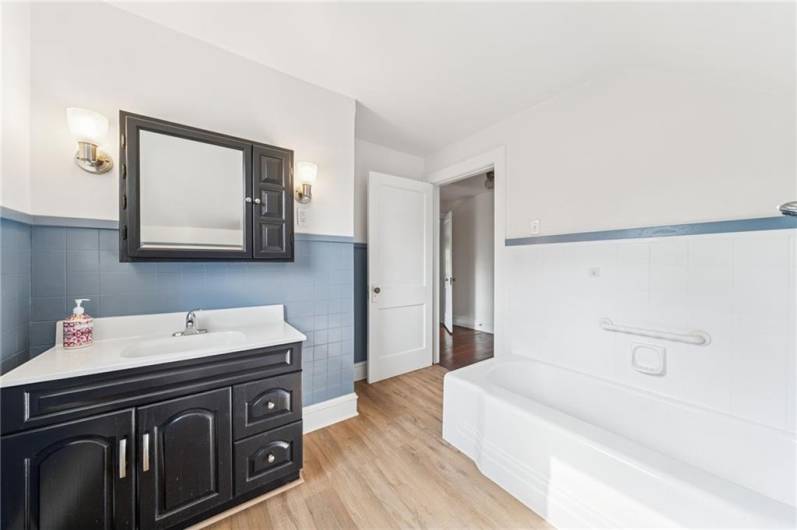 30 Forsythe Road, Pittsburgh, PA 15220, 4 Bedrooms Bedrooms, 10 Rooms Rooms,2 BathroomsBathrooms,Residential,For Sale,Forsythe Road,0,1711572