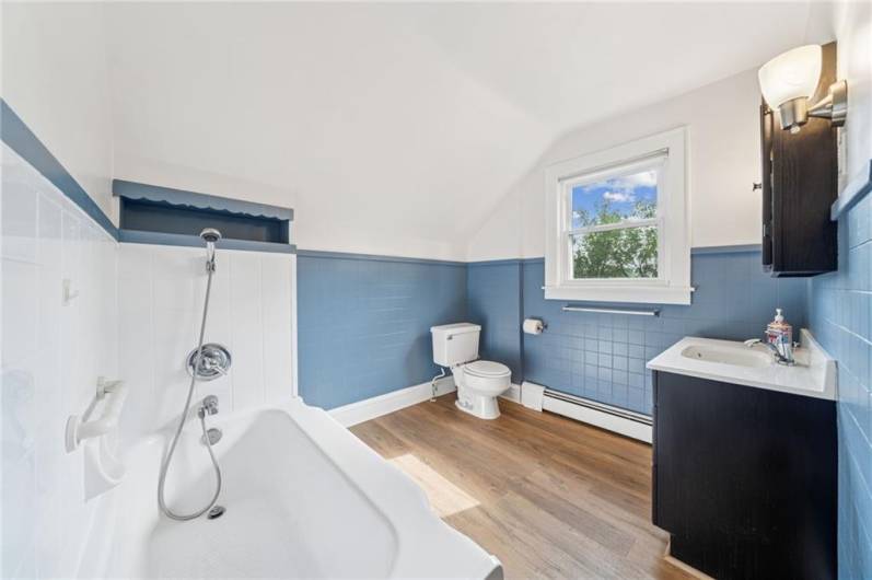 30 Forsythe Road, Pittsburgh, PA 15220, 4 Bedrooms Bedrooms, 10 Rooms Rooms,2 BathroomsBathrooms,Residential,For Sale,Forsythe Road,0,1711572