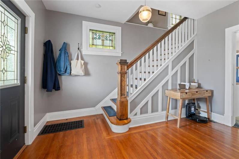 925 Fordham Ave, Pittsburgh, PA 15226, 3 Bedrooms Bedrooms, 7 Rooms Rooms,1 BathroomBathrooms,Residential,For Sale,Fordham Ave,0,1711596