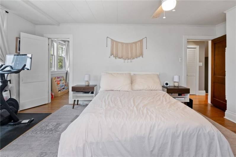 925 Fordham Ave, Pittsburgh, PA 15226, 3 Bedrooms Bedrooms, 7 Rooms Rooms,1 BathroomBathrooms,Residential,For Sale,Fordham Ave,0,1711596