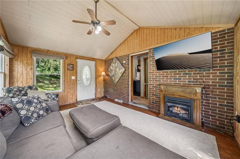 2082 Spooky Hollow Rd, Lower Burrell, PA 15068, 3 Bedrooms Bedrooms, ,1.1 BathroomsBathrooms,Residential,For Sale,Spooky Hollow Rd,0,1711619