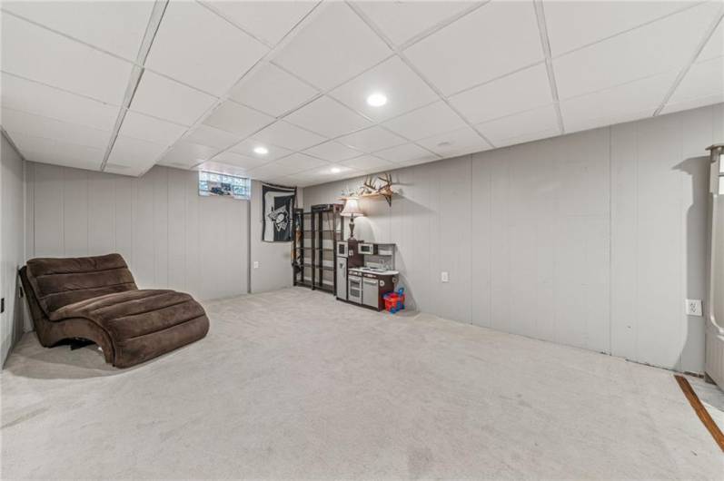 2082 Spooky Hollow Rd, Lower Burrell, PA 15068, 3 Bedrooms Bedrooms, ,1.1 BathroomsBathrooms,Residential,For Sale,Spooky Hollow Rd,0,1711619