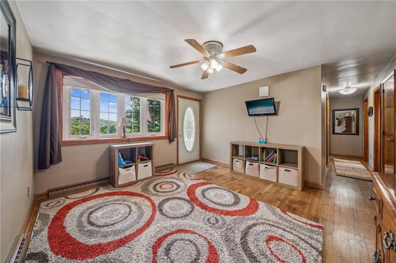 2082 Spooky Hollow Rd, Lower Burrell, PA 15068, 3 Bedrooms Bedrooms, ,1.1 BathroomsBathrooms,Residential,For Sale,Spooky Hollow Rd,0,1711619