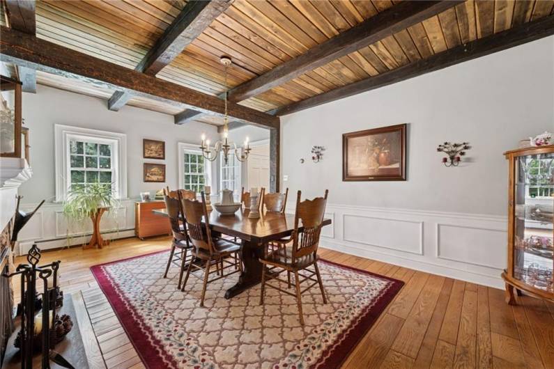 513 Austraw Rd, Ligonier, PA 15658, 4 Bedrooms Bedrooms, ,4.2 BathroomsBathrooms,Residential,For Sale,Austraw Rd,0,1711628