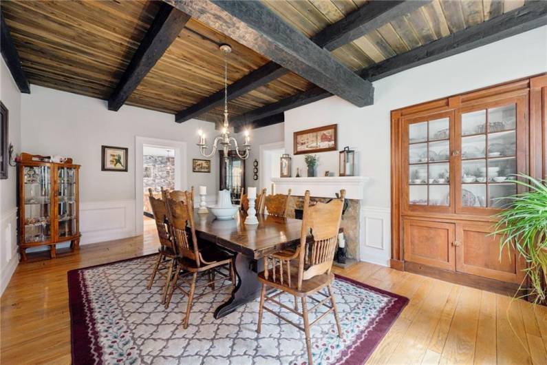 513 Austraw Rd, Ligonier, PA 15658, 4 Bedrooms Bedrooms, ,4.2 BathroomsBathrooms,Residential,For Sale,Austraw Rd,0,1711628