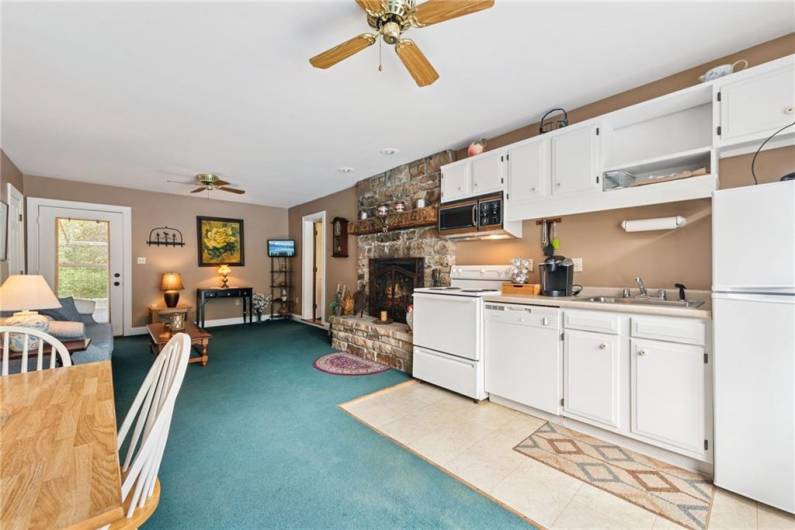 513 Austraw Rd, Ligonier, PA 15658, 4 Bedrooms Bedrooms, ,4.2 BathroomsBathrooms,Residential,For Sale,Austraw Rd,0,1711628