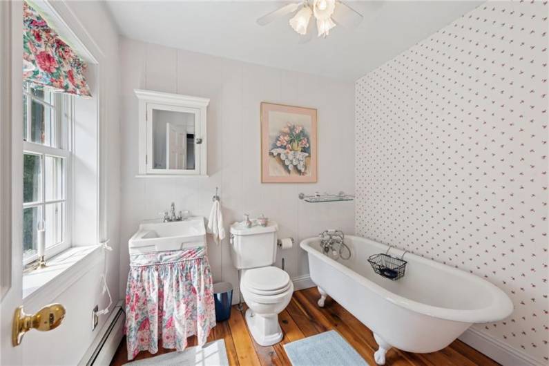 513 Austraw Rd, Ligonier, PA 15658, 4 Bedrooms Bedrooms, ,4.2 BathroomsBathrooms,Residential,For Sale,Austraw Rd,0,1711628
