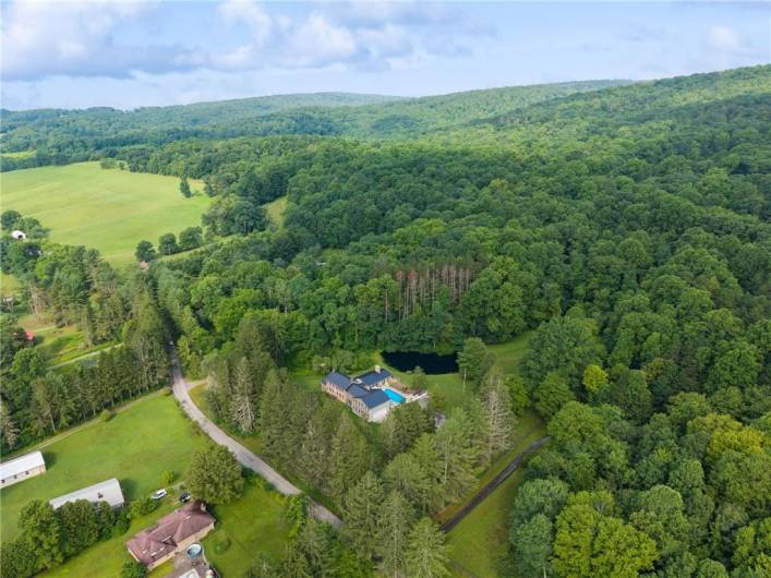 513 Austraw Rd, Ligonier, PA 15658, 4 Bedrooms Bedrooms, ,4.2 BathroomsBathrooms,Residential,For Sale,Austraw Rd,0,1711628
