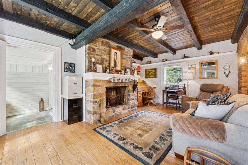 513 Austraw Rd, Ligonier, PA 15658, 4 Bedrooms Bedrooms, ,4.2 BathroomsBathrooms,Residential,For Sale,Austraw Rd,0,1711628