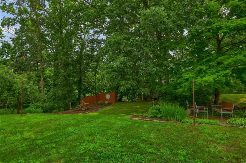 1019 Norton Dr, Mars, PA 16046, 4 Bedrooms Bedrooms, 10 Rooms Rooms,2.1 BathroomsBathrooms,Residential,For Sale,Norton Dr,0,1711634