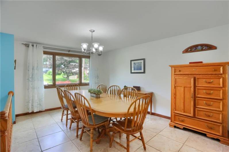 1019 Norton Dr, Mars, PA 16046, 4 Bedrooms Bedrooms, 10 Rooms Rooms,2.1 BathroomsBathrooms,Residential,For Sale,Norton Dr,0,1711634