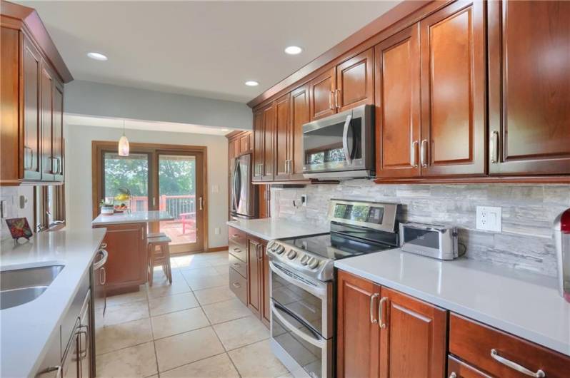 1019 Norton Dr, Mars, PA 16046, 4 Bedrooms Bedrooms, 10 Rooms Rooms,2.1 BathroomsBathrooms,Residential,For Sale,Norton Dr,0,1711634