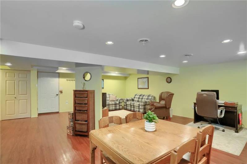 1019 Norton Dr, Mars, PA 16046, 4 Bedrooms Bedrooms, 10 Rooms Rooms,2.1 BathroomsBathrooms,Residential,For Sale,Norton Dr,0,1711634