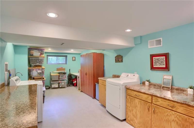 1019 Norton Dr, Mars, PA 16046, 4 Bedrooms Bedrooms, 10 Rooms Rooms,2.1 BathroomsBathrooms,Residential,For Sale,Norton Dr,0,1711634