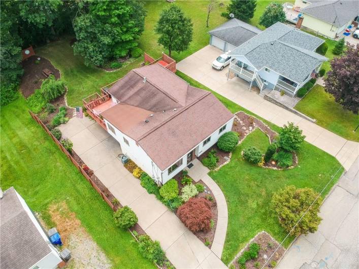 1019 Norton Dr, Mars, PA 16046, 4 Bedrooms Bedrooms, 10 Rooms Rooms,2.1 BathroomsBathrooms,Residential,For Sale,Norton Dr,0,1711634