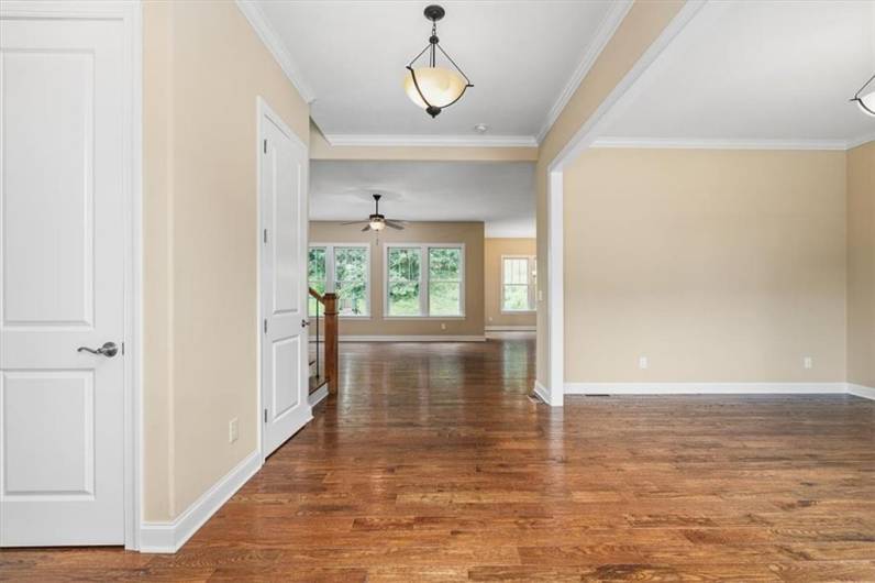 707 Onondaga Cir, Mars, PA 16046, 4 Bedrooms Bedrooms, 11 Rooms Rooms,2.2 BathroomsBathrooms,Residential,For Sale,Onondaga Cir,0,1711663