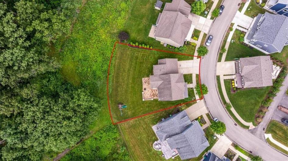 707 Onondaga Cir, Mars, PA 16046, 4 Bedrooms Bedrooms, 11 Rooms Rooms,2.2 BathroomsBathrooms,Residential,For Sale,Onondaga Cir,0,1711663