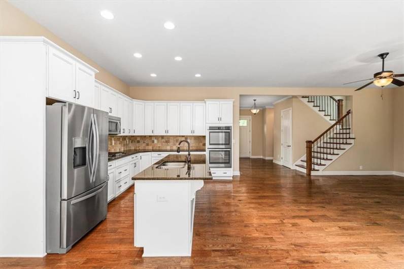707 Onondaga Cir, Mars, PA 16046, 4 Bedrooms Bedrooms, 11 Rooms Rooms,2.2 BathroomsBathrooms,Residential,For Sale,Onondaga Cir,0,1711663