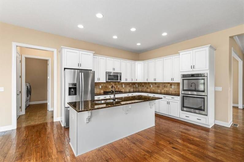 707 Onondaga Cir, Mars, PA 16046, 4 Bedrooms Bedrooms, 11 Rooms Rooms,2.2 BathroomsBathrooms,Residential,For Sale,Onondaga Cir,0,1711663