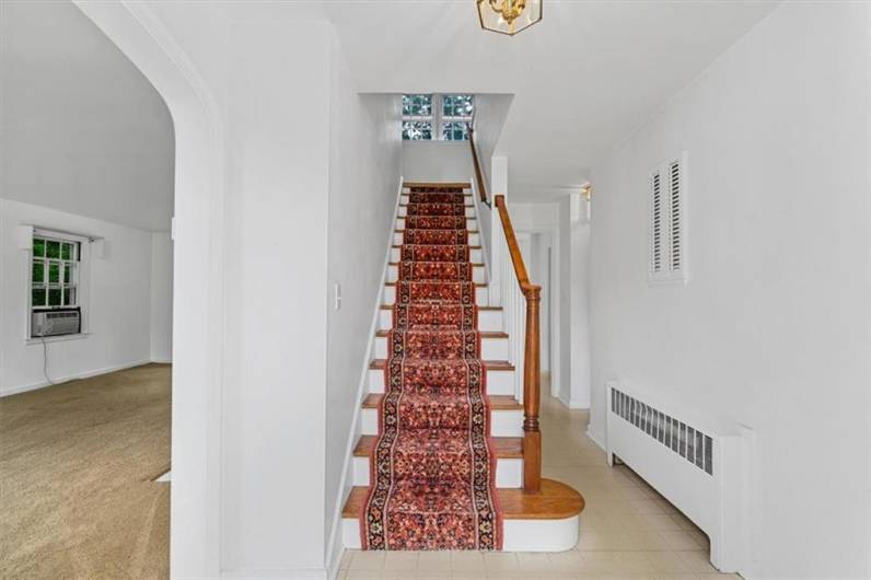200 Crestmont Rd, Pittsburgh, PA 15237, 4 Bedrooms Bedrooms, 10 Rooms Rooms,2.1 BathroomsBathrooms,Residential,For Sale,Crestmont Rd,0,1711666
