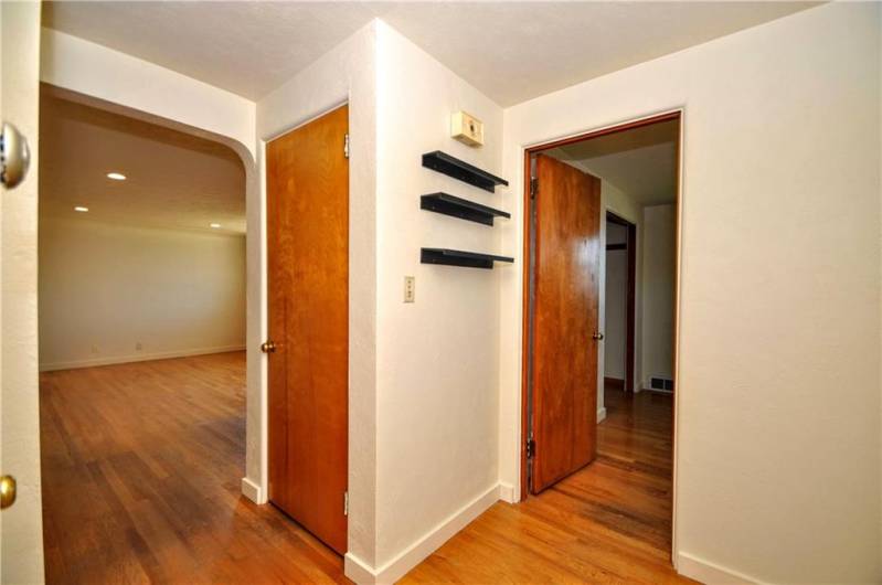 16 Jackson Dr, Monessen, PA 15062, 3 Bedrooms Bedrooms, 5 Rooms Rooms,2 BathroomsBathrooms,Residential,For Sale,Jackson Dr,0,1711670