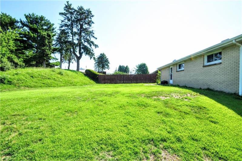 16 Jackson Dr, Monessen, PA 15062, 3 Bedrooms Bedrooms, 5 Rooms Rooms,2 BathroomsBathrooms,Residential,For Sale,Jackson Dr,0,1711670