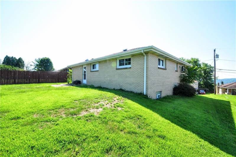 16 Jackson Dr, Monessen, PA 15062, 3 Bedrooms Bedrooms, 5 Rooms Rooms,2 BathroomsBathrooms,Residential,For Sale,Jackson Dr,0,1711670